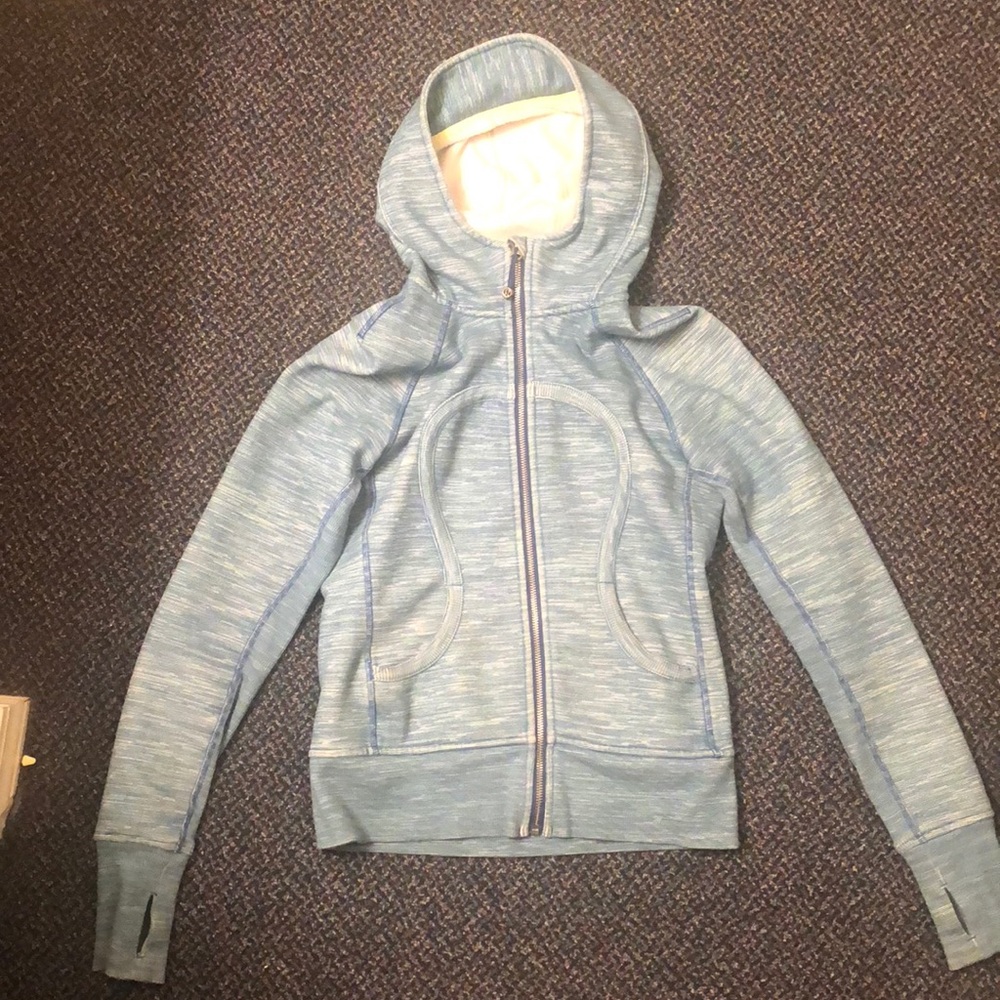 Size 4 lululemon scuba hoodie